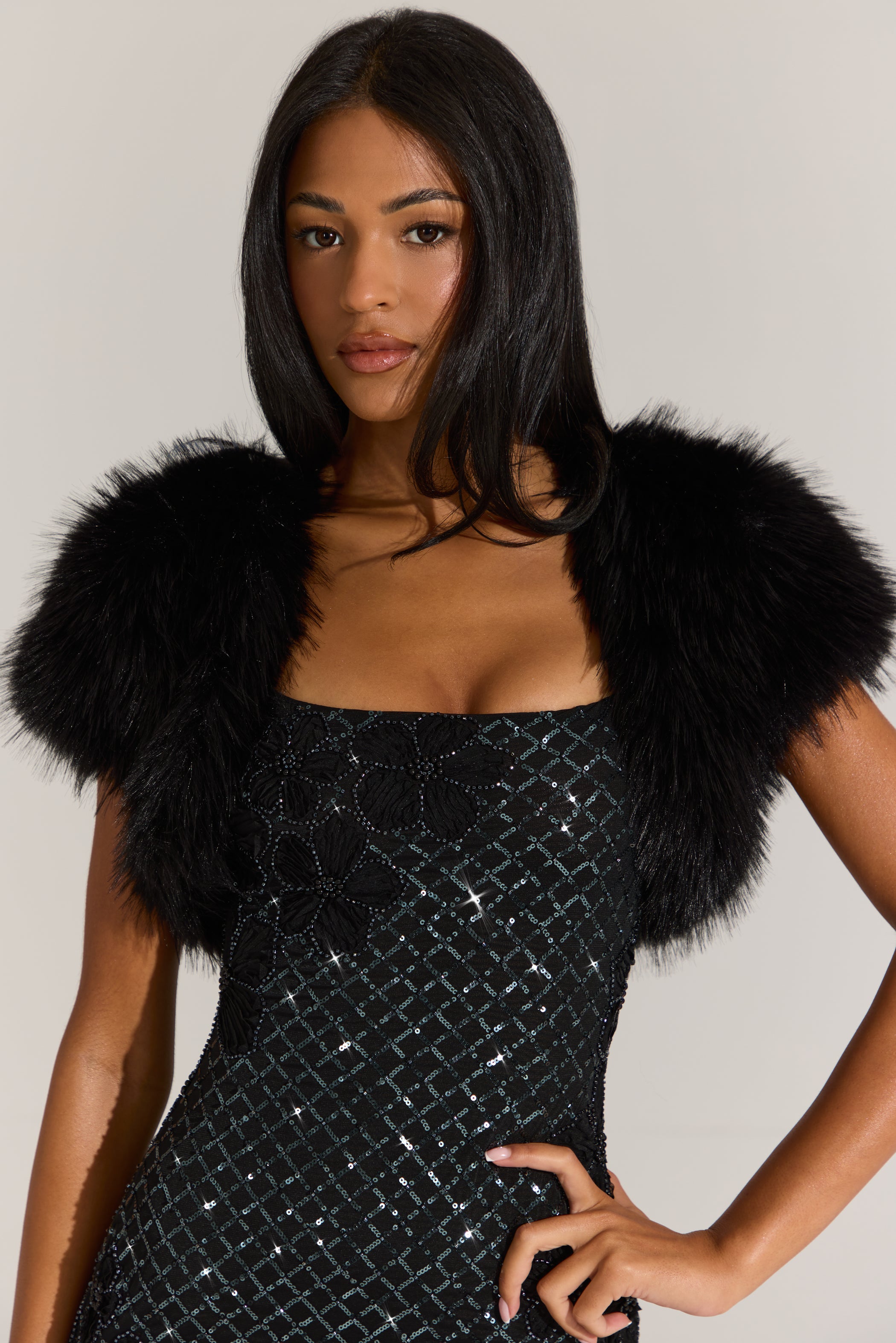 Faux-Fur Short Sleeve Bolero in Black