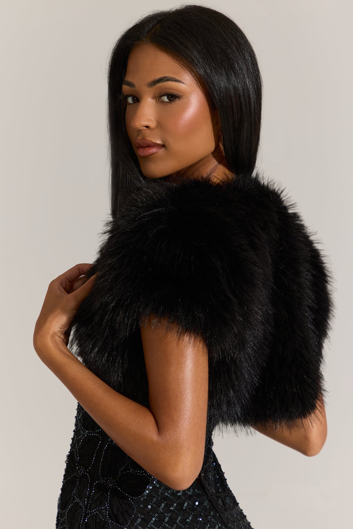 Faux-Fur Short Sleeve Bolero in Black