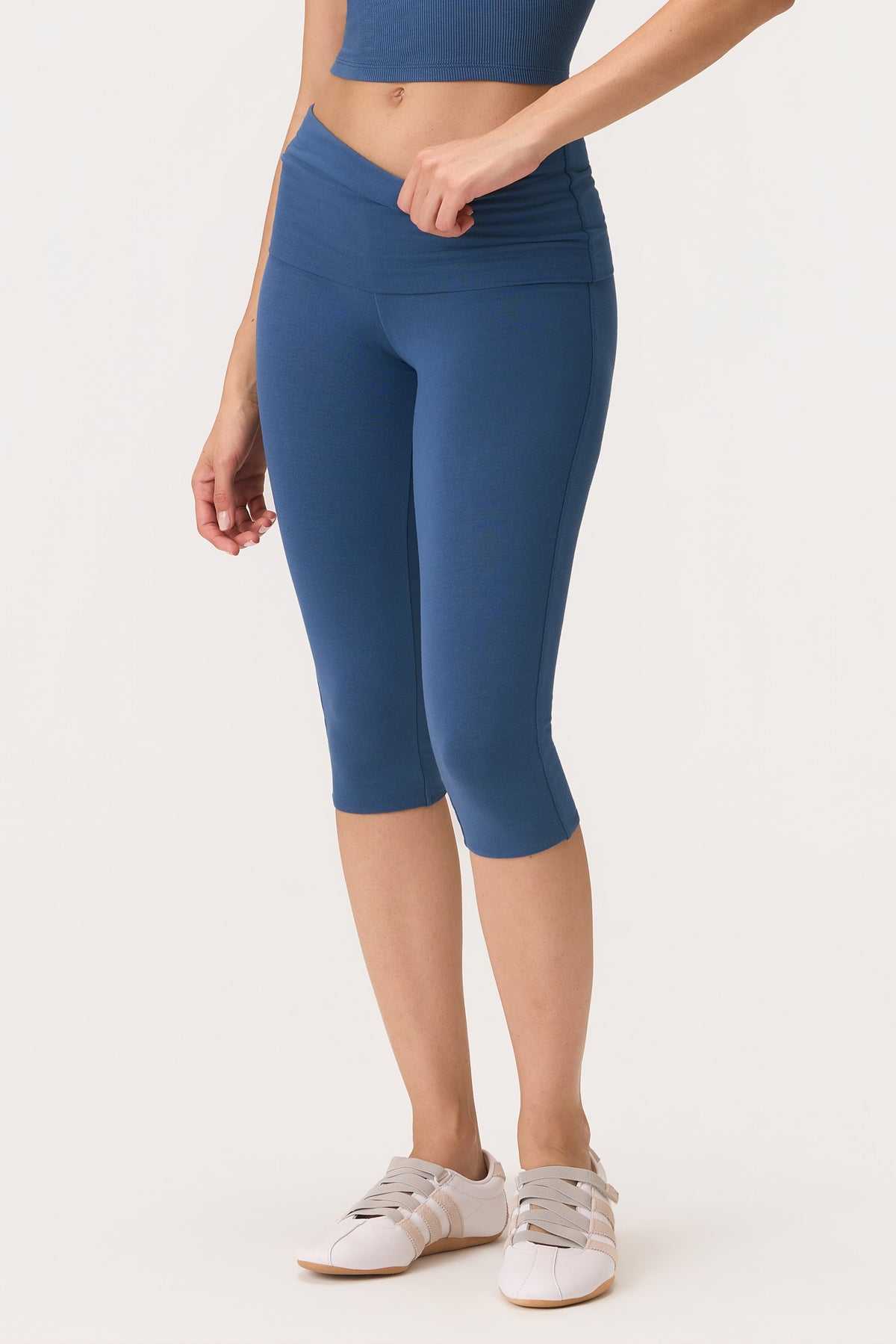 ⁣⁢ButterCloud™ Capri-Leggings in Marine⁤⁣