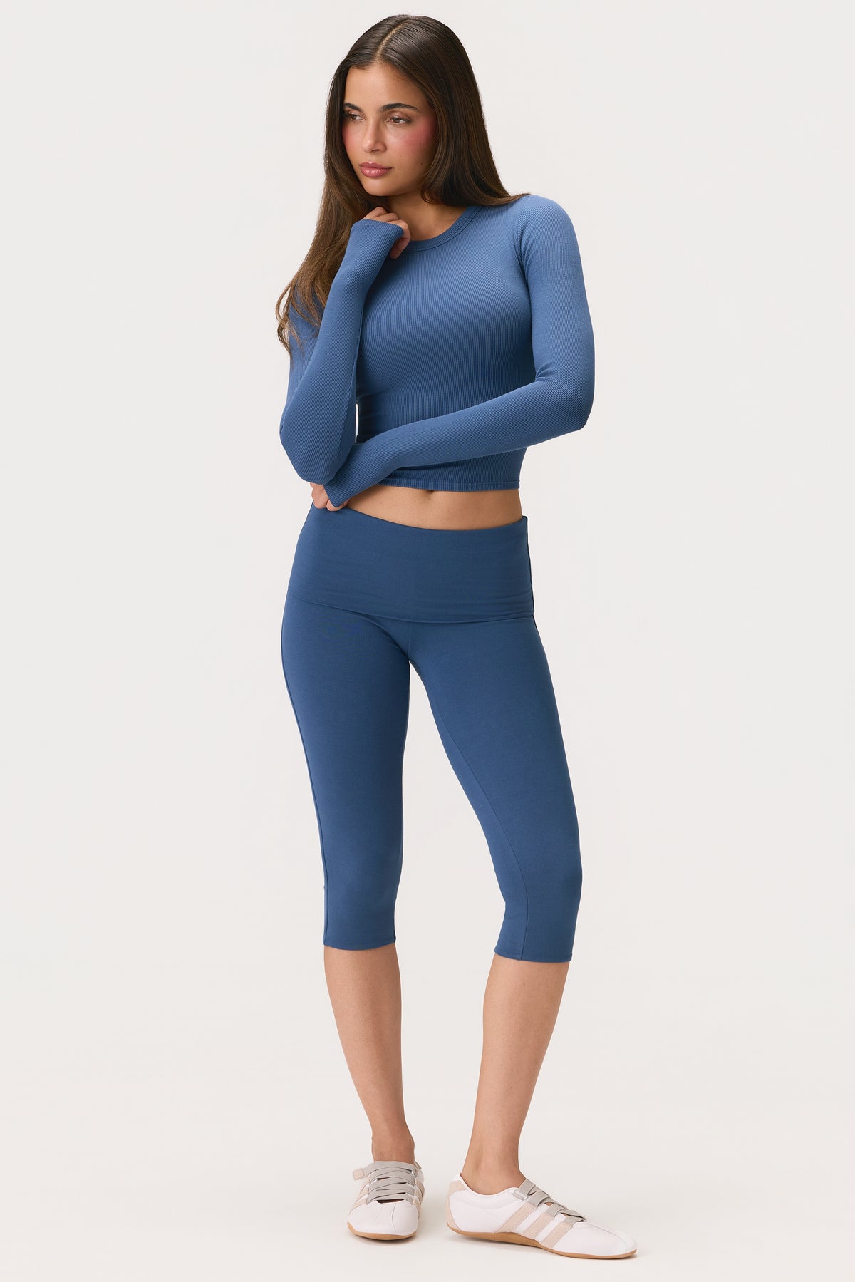 ⁣⁢ButterCloud™ Langarm-Crop-Top in Marine⁤⁣