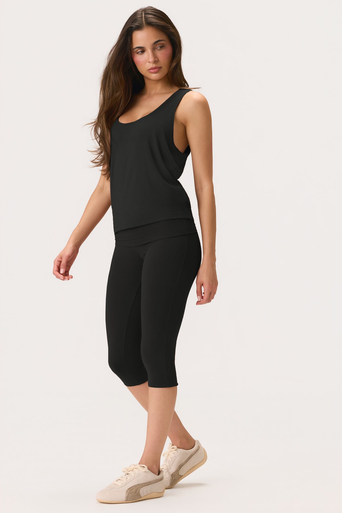 ⁣⁢ButterCloud™ Slouchy Tank Top in Schwarz⁤⁣