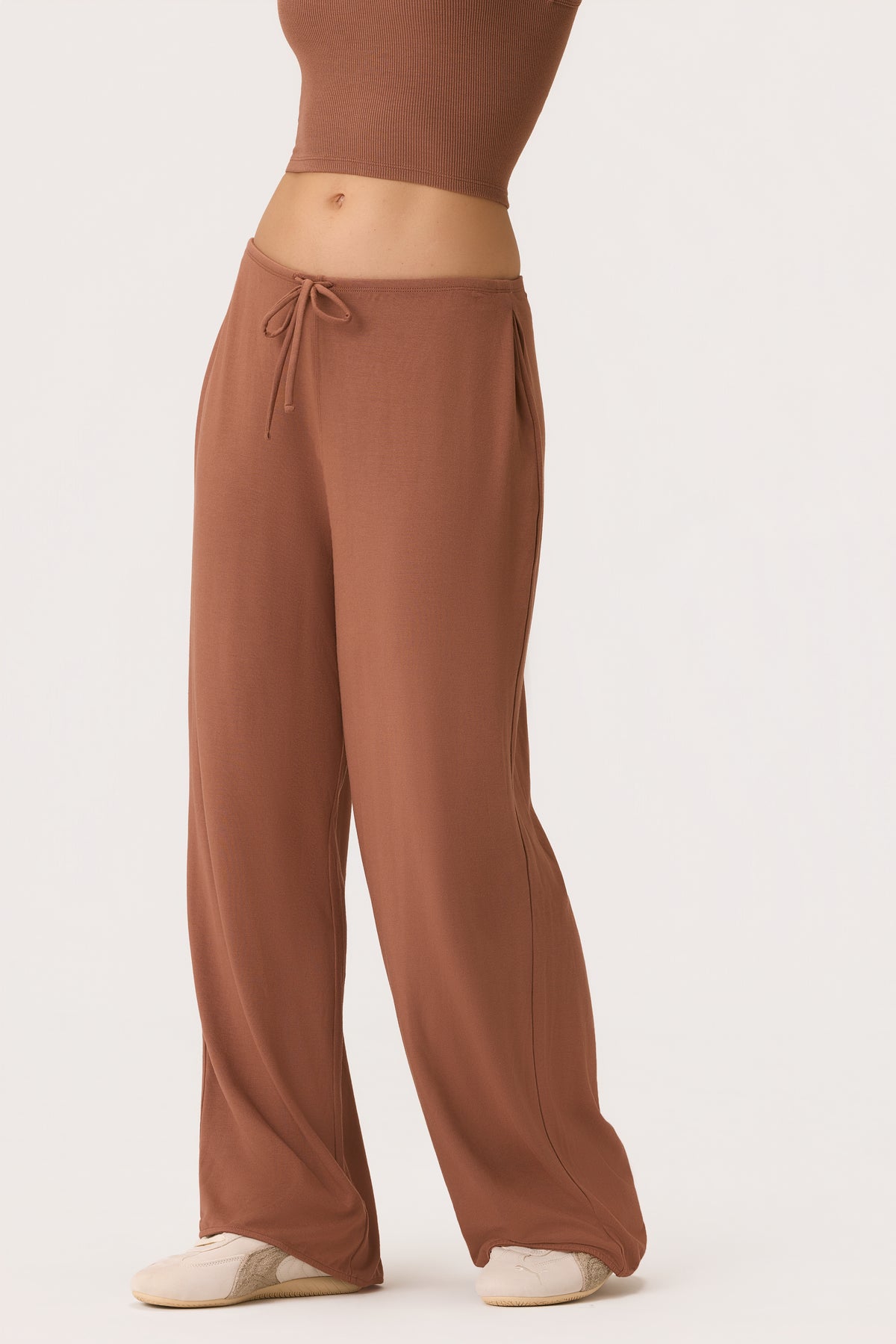 ⁣⁢ButterCloud™ Bindegürtel Marlenehose in Cocoa⁤⁣