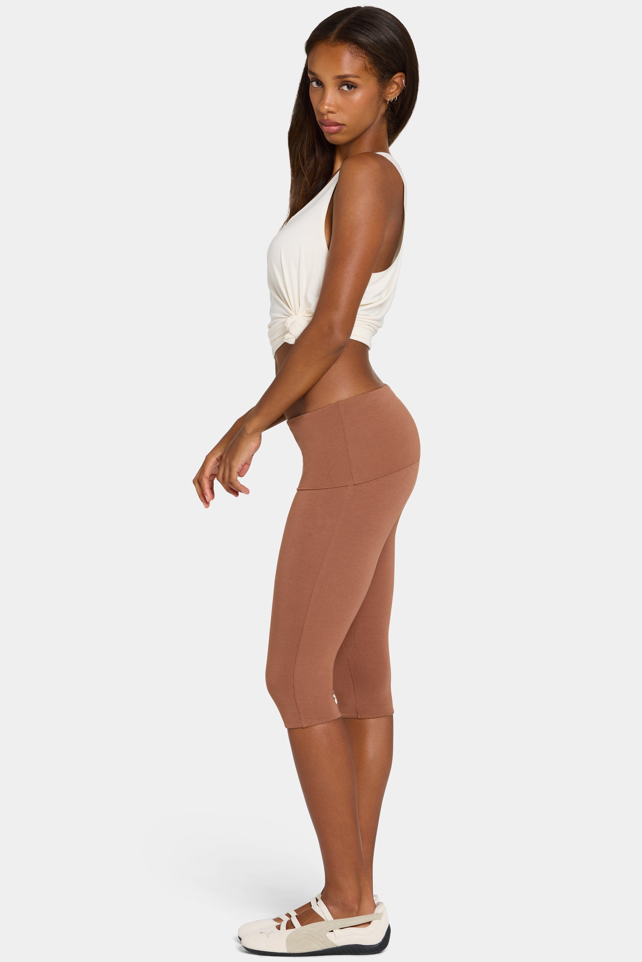 ButterCloud™ Capri Leggings in Cocoa