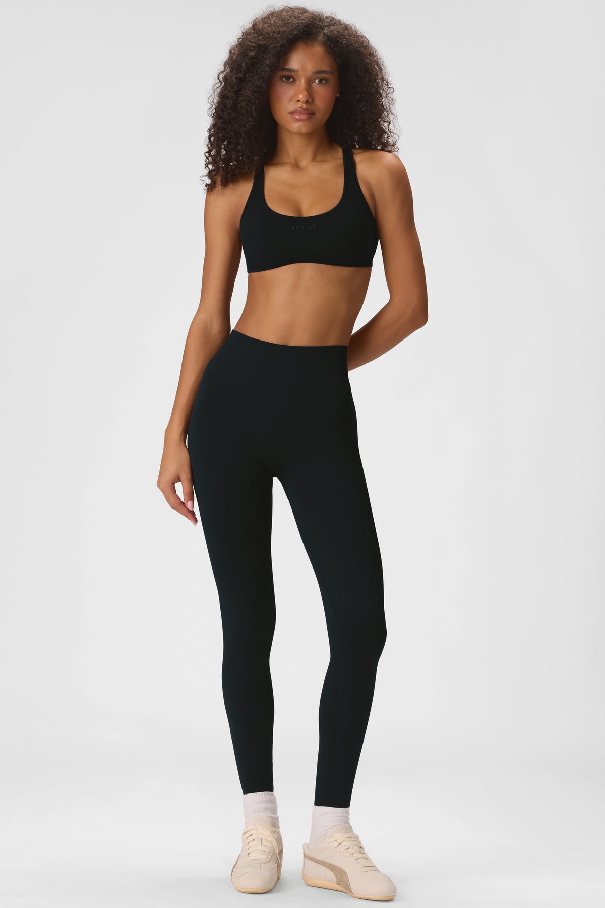 Seamless Full-Length Leggings in Black - 2