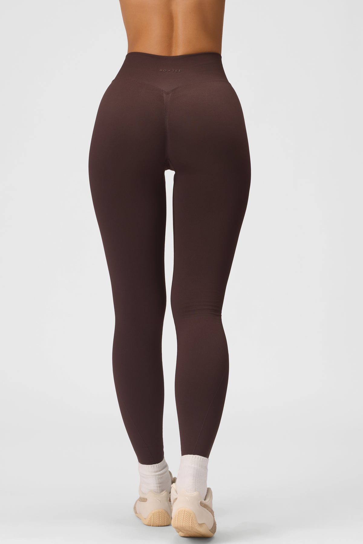 ⁣⁢Nahtlose lange Leggings in Espresso⁤⁣