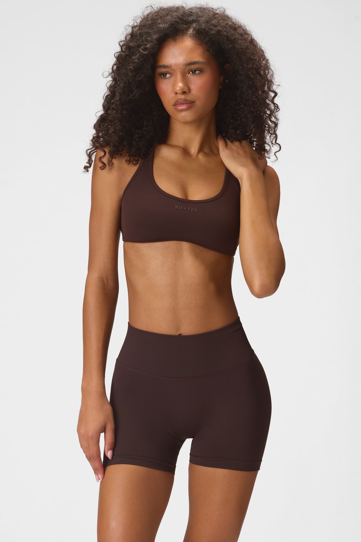 ⁣⁢Nahtlose Shorts in Espresso⁤⁣