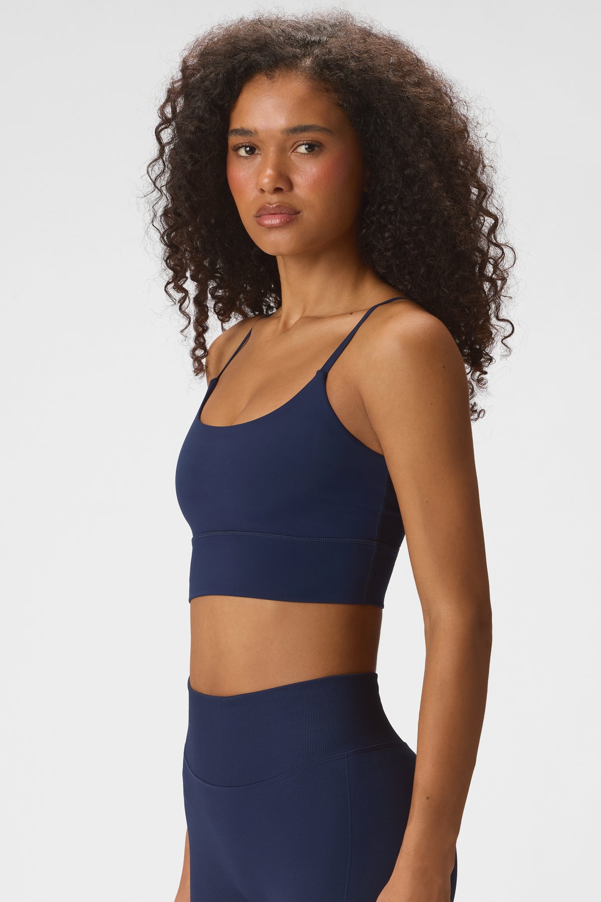 ⁣⁢Soft Active Sport-BH mit starkem Halt in Mitternachtsblau⁤⁣