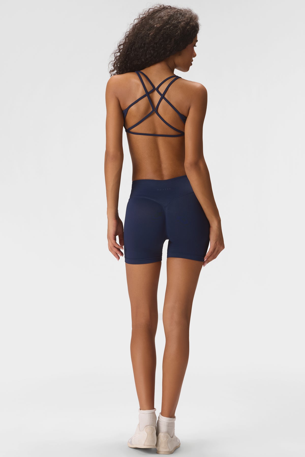 ⁣⁢Soft Active Sport-BH mit leichtem Halt in Mitternachtsblau⁤⁣