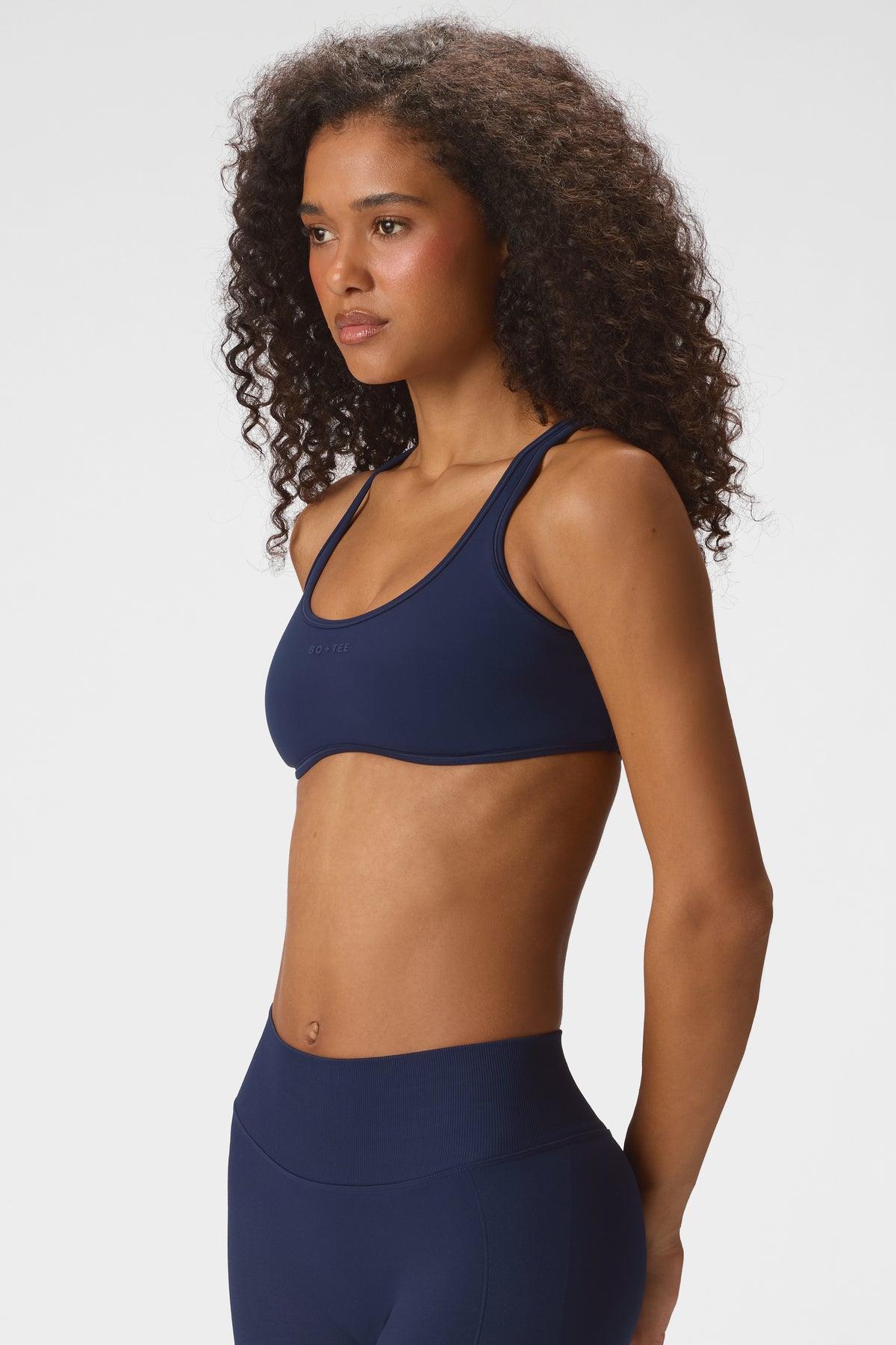 ⁣⁢Soft Active Sport-BH mit leichtem Halt in Mitternachtsblau⁤⁣