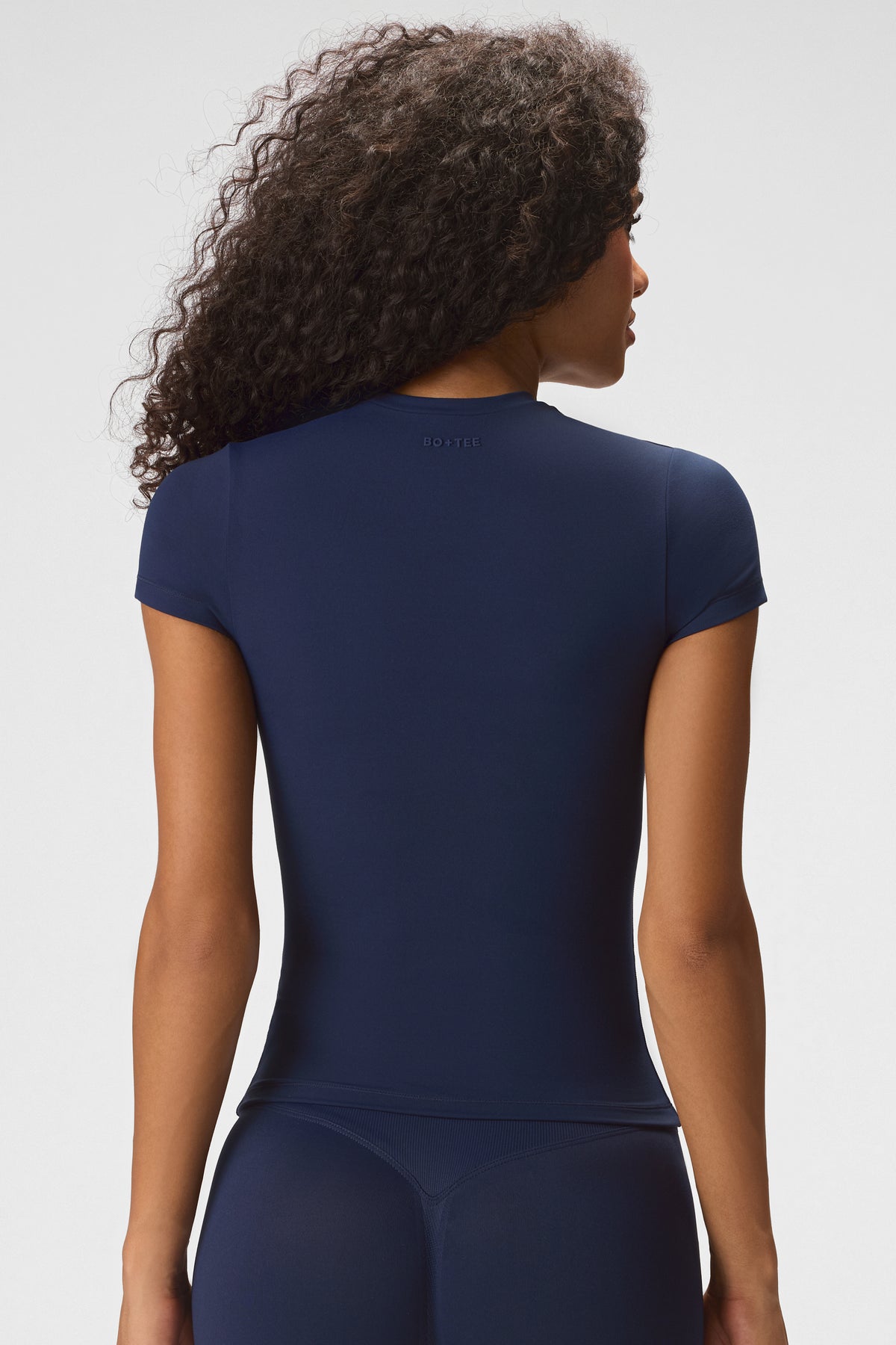 ⁣⁢Soft Active Kurzarmshirt in Mitternachtsblau⁤⁣