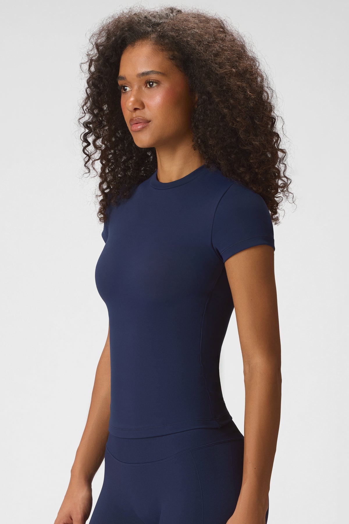 ⁣⁢Soft Active Kurzarmshirt in Mitternachtsblau⁤⁣