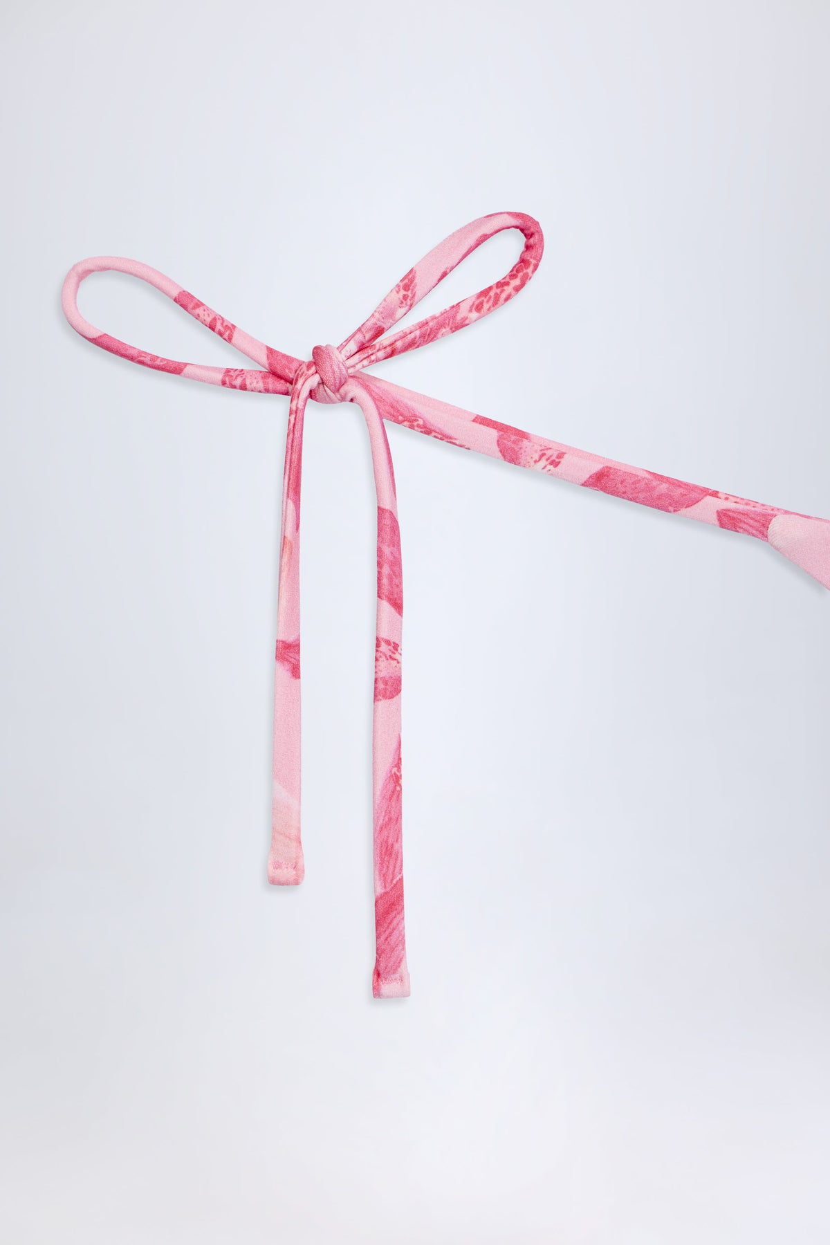 ⁣⁢Tanga-Bikinihose mit seitlichen Bindebändern im Pink Orchid Print⁤⁣