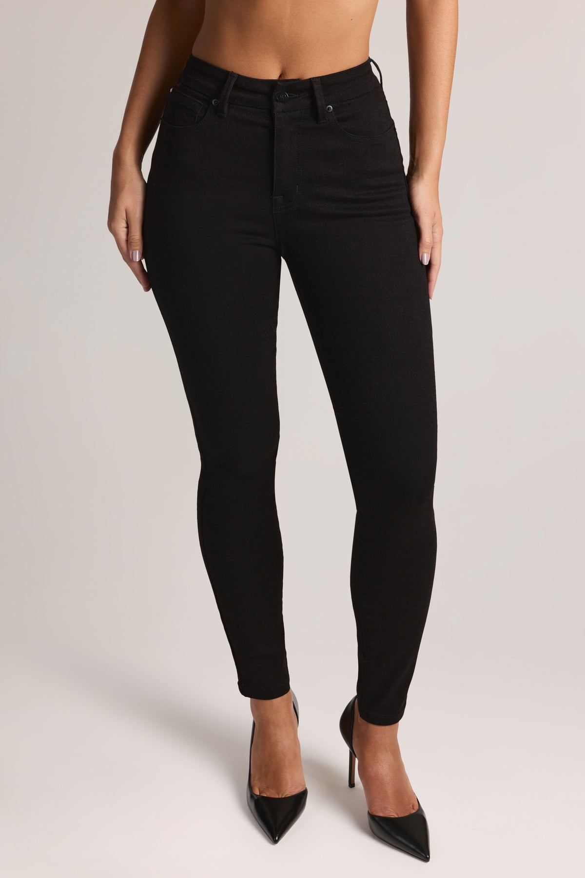 High-Rise Cropped Skinny Jeans in Black Wash