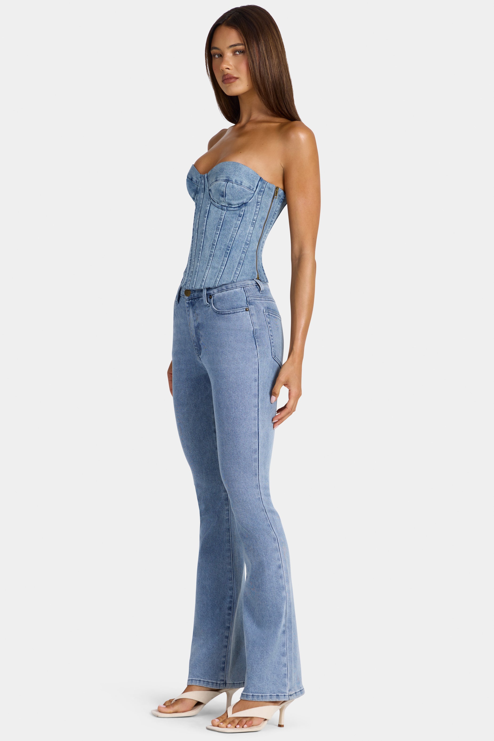 Low-Rise Flared Jeans  in Mid-Blue