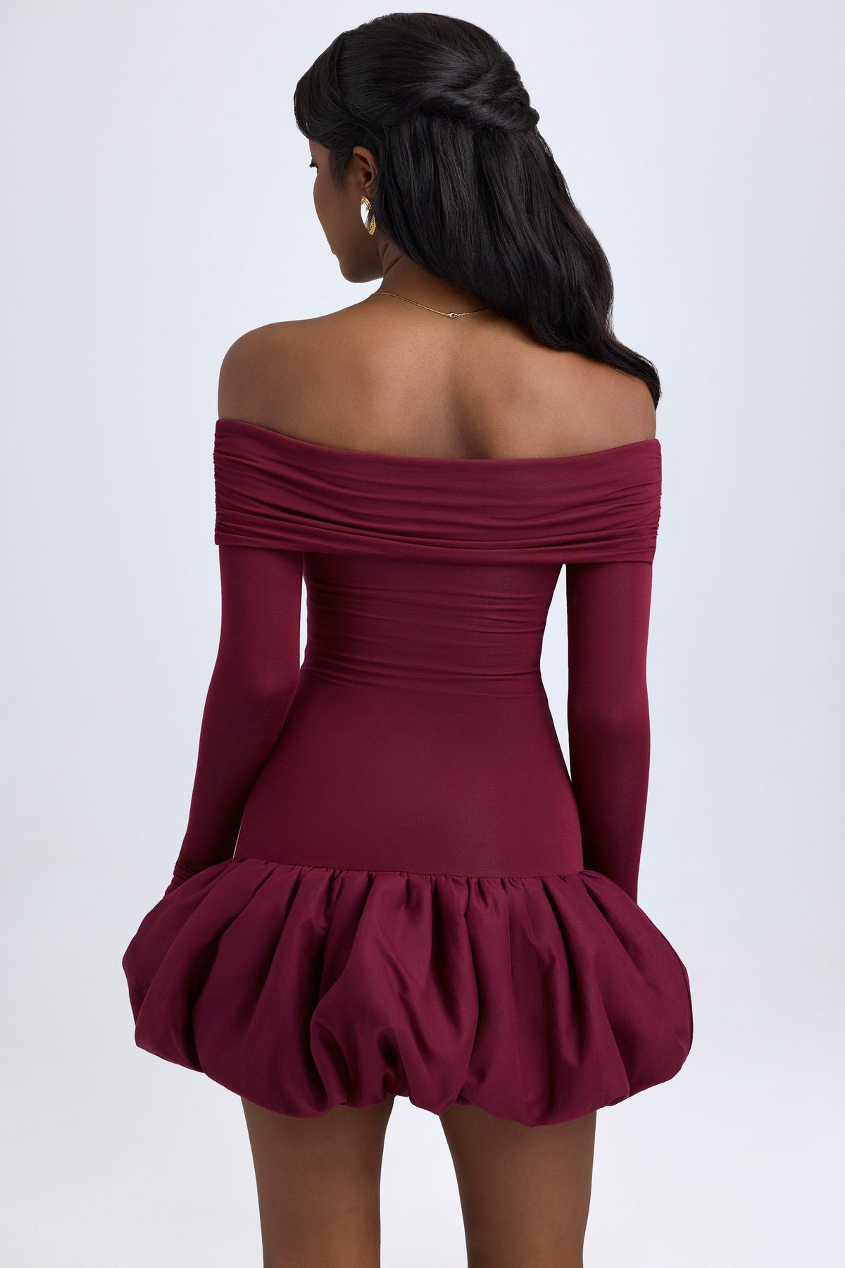 ⁣⁢Modal Off-Shoulder Minikleid mit Ballonsaum in Weinrot⁤⁣