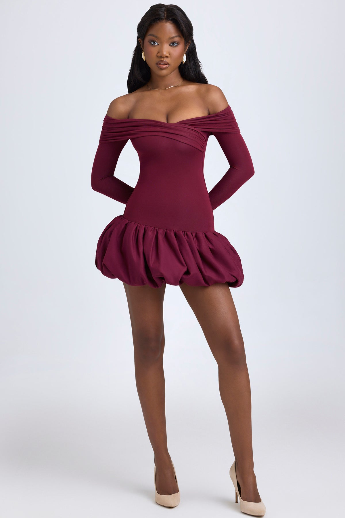 ⁣⁢Modal Off-Shoulder Minikleid mit Ballonsaum in Weinrot⁤⁣