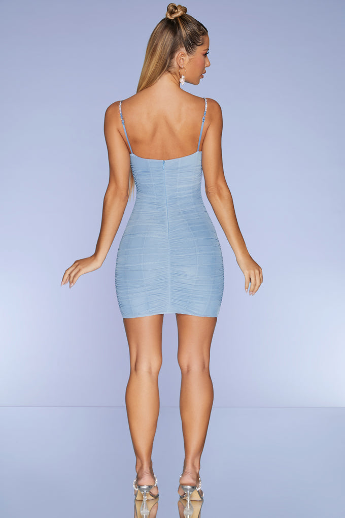 Zdobiona sukienka mini na ramiączkach w kolorze jasnoniebieskim