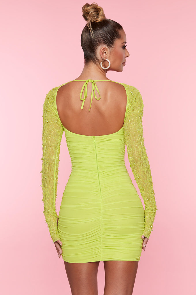 Mini-robe ornée à manches longues en citron vert