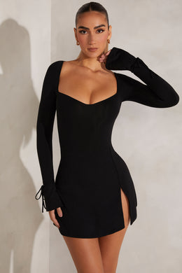 Mini-robe trapèze à manches longues en noir