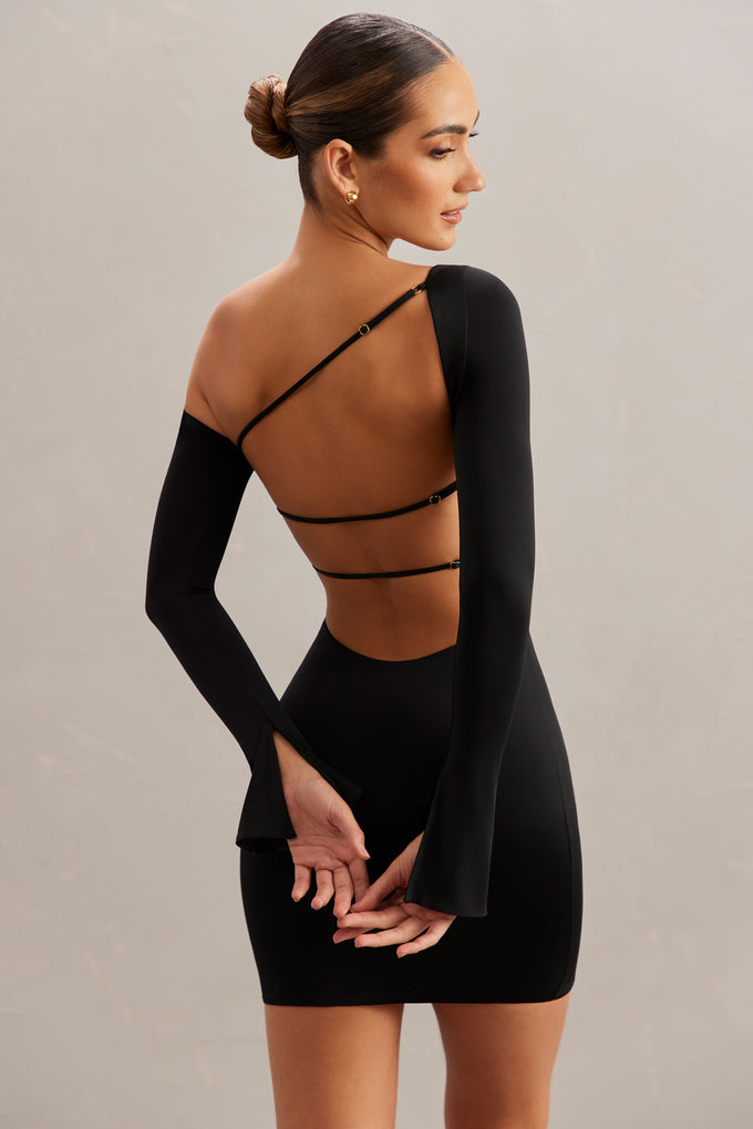 Sukienka mini z odkrytymi ramionami w kolorze czarnym