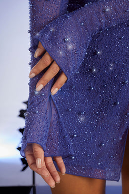 Ozdobna kopertowa sukienka mini o linii A w kolorze ciemnoniebieskim