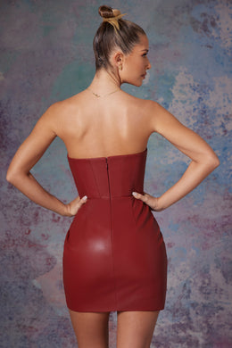 Wegańska skórzana mini sukienka typu bandeau z gorsetem w kolorze cegły