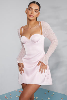 Mini-robe trapèze ornée à manches longues en blush