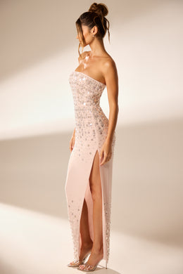Ręcznie zdobiona sukienka maxi typu bandeau w kolorze różu