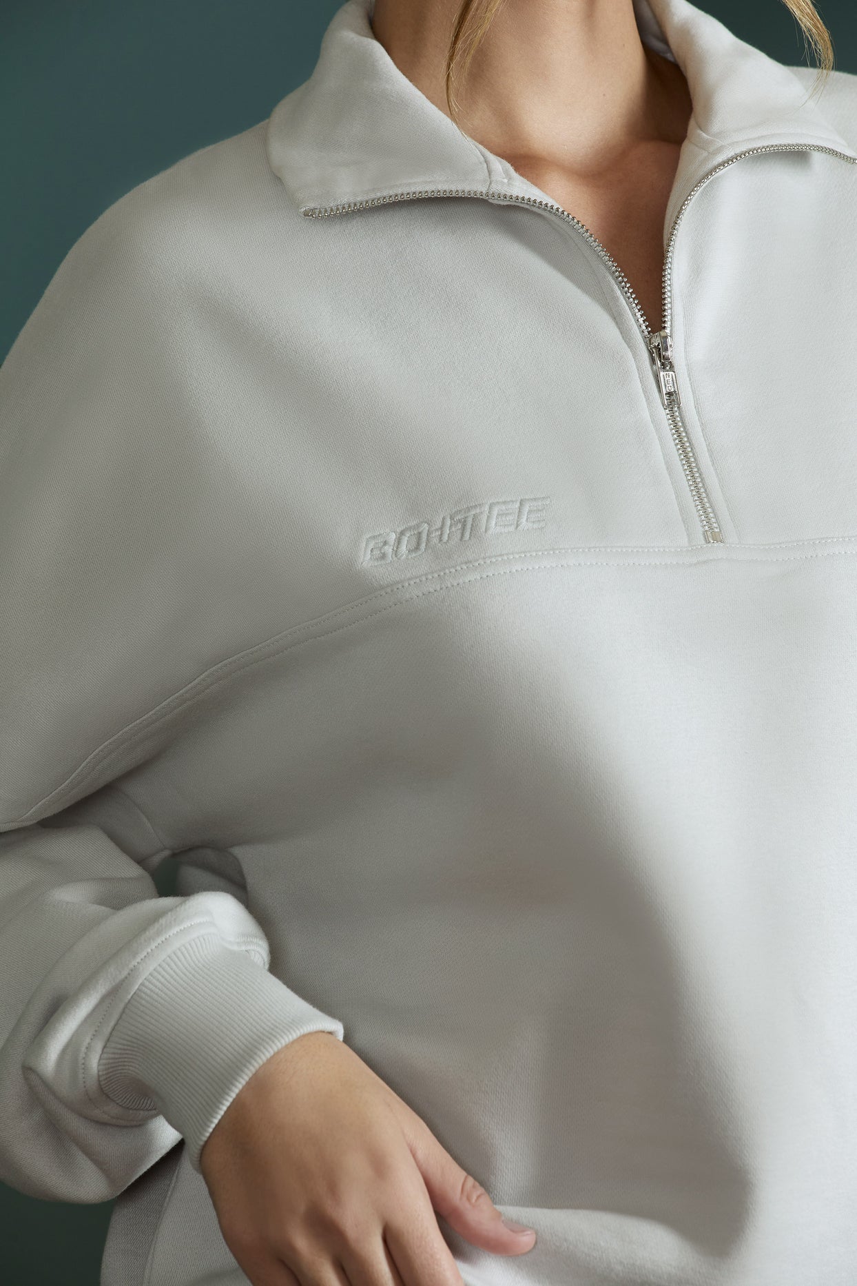 Sweat-shirt surdimensionné à demi-zip en gris