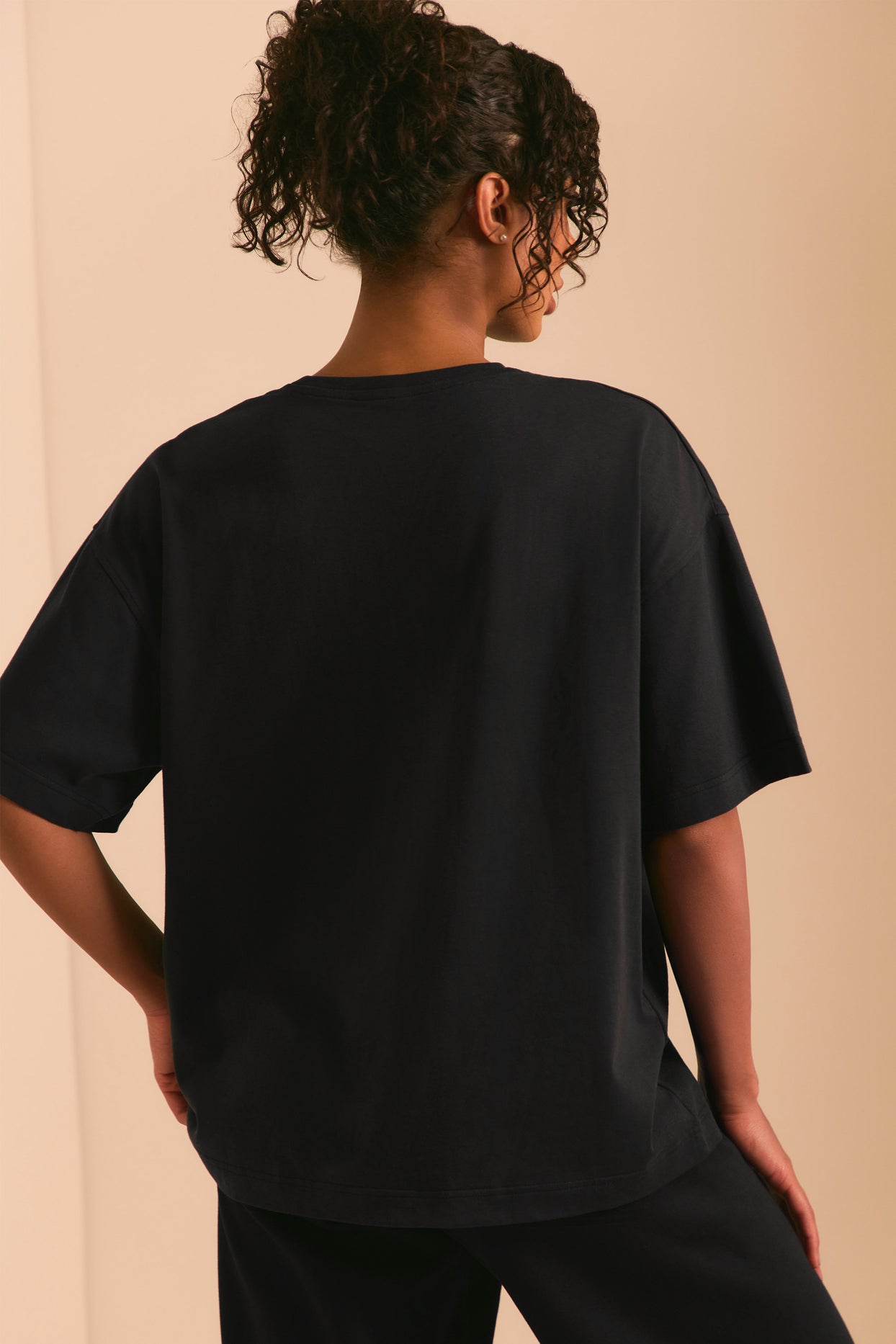 T-shirt oversize à manches courtes en noir
