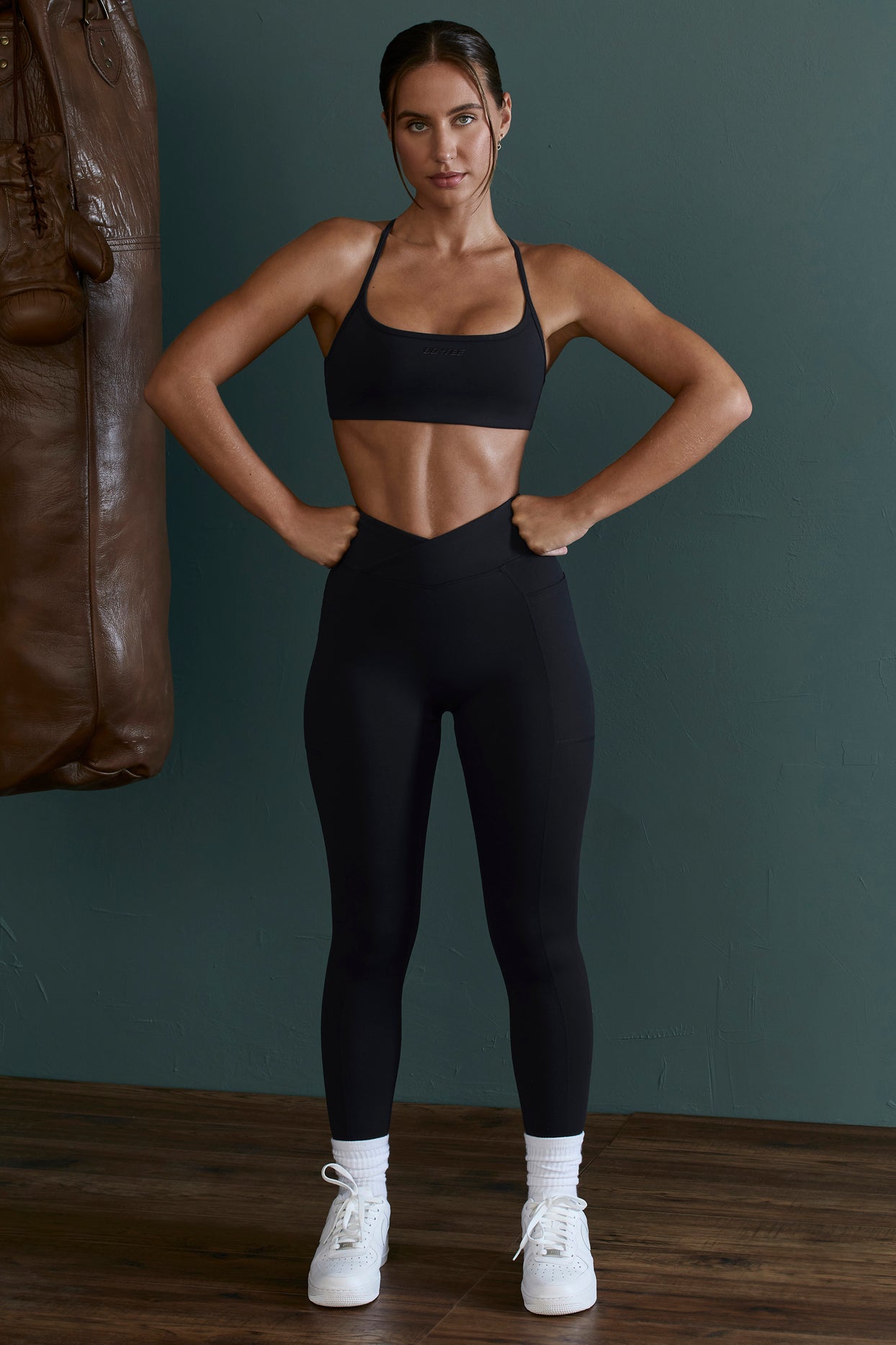 Lightweight Seamless Wrap-Over High-Waist Leggings in Black - 5
