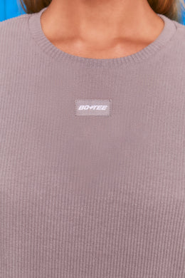 Recover Prążkowana bluza o przedłużonym fasonie w kolorze ciemnoszarym