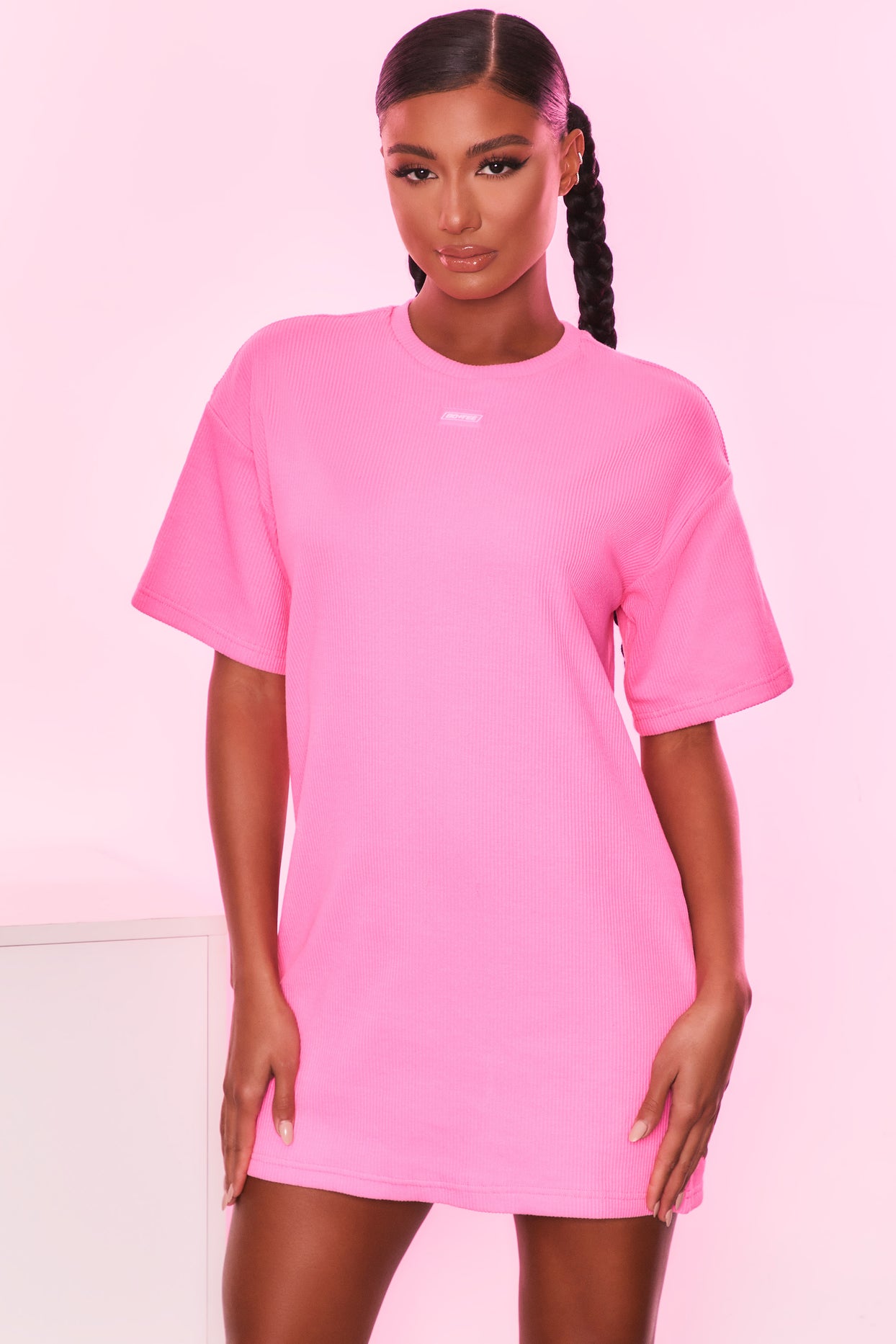 Take It Easy Prążkowany T-shirt oversize w kolorze cukierkowego różu